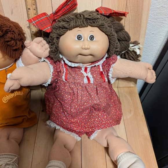 Cabbage patch kids Xavier Roberts edition Dolls - Orange and Red Outfits - Picture 4 of 12